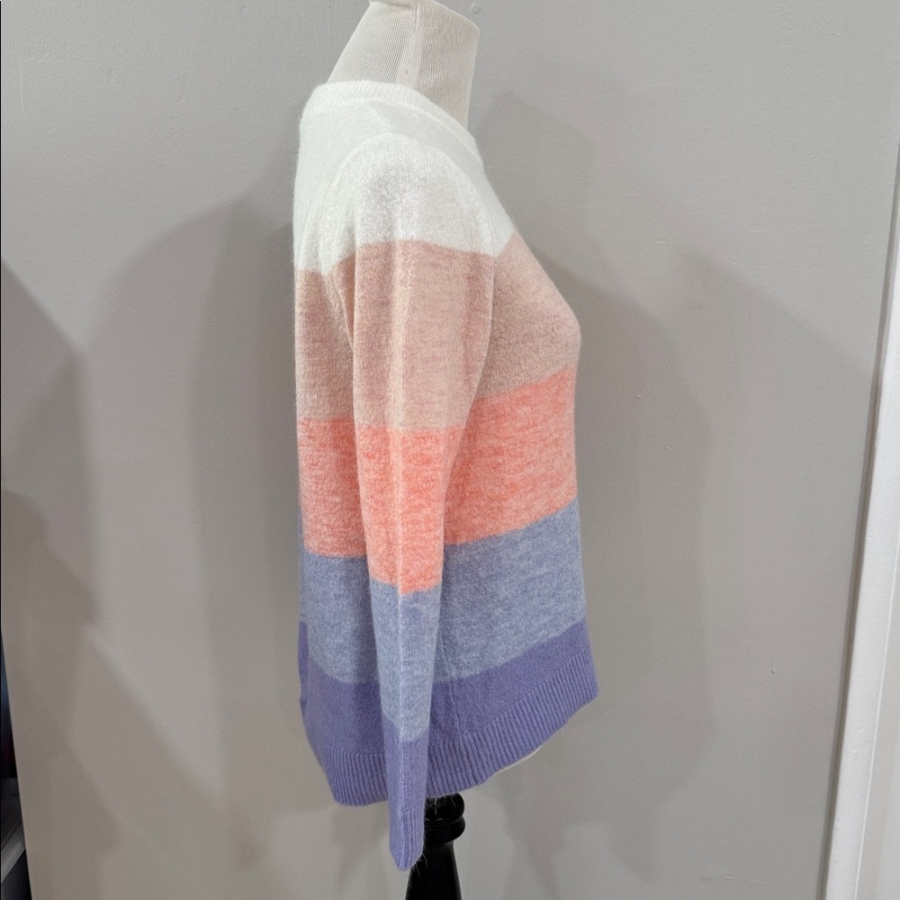 GAP Women's pullover Sweater in Pastel spring colorful Stripes - Picture 4 of 7